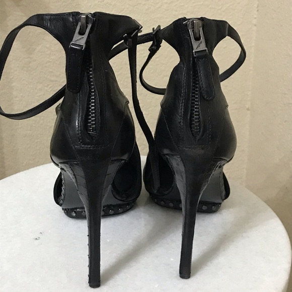 B Brian Atwood Mokada Leather Cut-out Booties - Picture 5 of 8